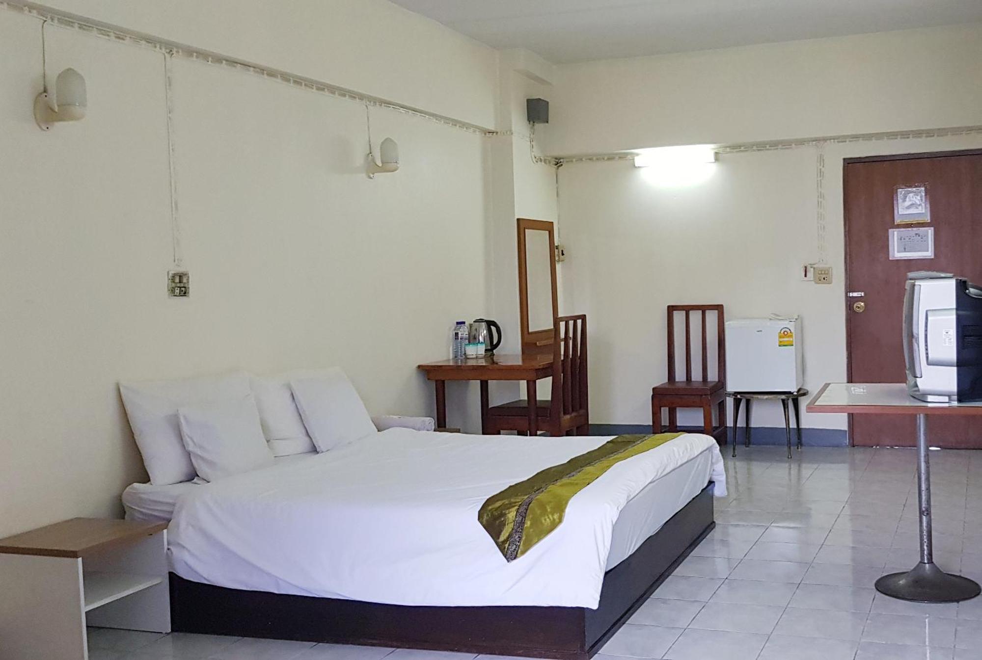 โรงแรมวินบางนา Win Bangna Hotel バンコク都 部屋 写真